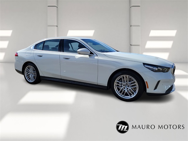 2025 BMW 5 Series 530i xDrive