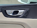 2021 Volvo XC60 T5 Momentum