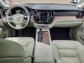 2021 Volvo XC60 T5 Momentum