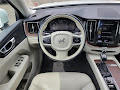 2021 Volvo XC60 T5 Momentum