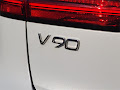 2022 Volvo V90 Cross Country B6