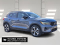 2023 Volvo XC40 B5 Plus Dark Theme