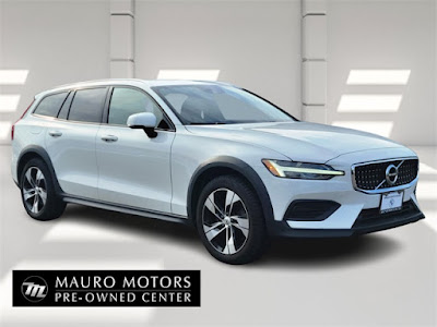 2020 Volvo V60 Cross Country