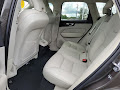 2020 Volvo XC60 T5 Momentum