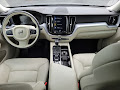 2020 Volvo XC60 T5 Momentum