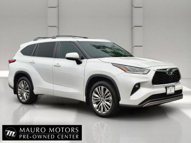 2022 Toyota Highlander Platinum