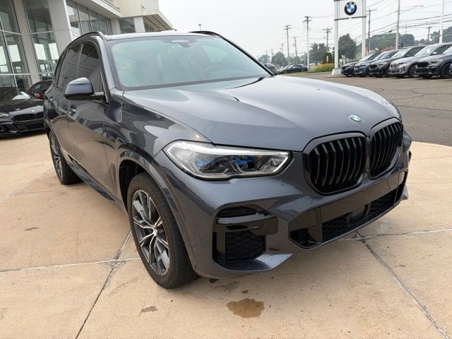 2022 BMW X5 M50i
